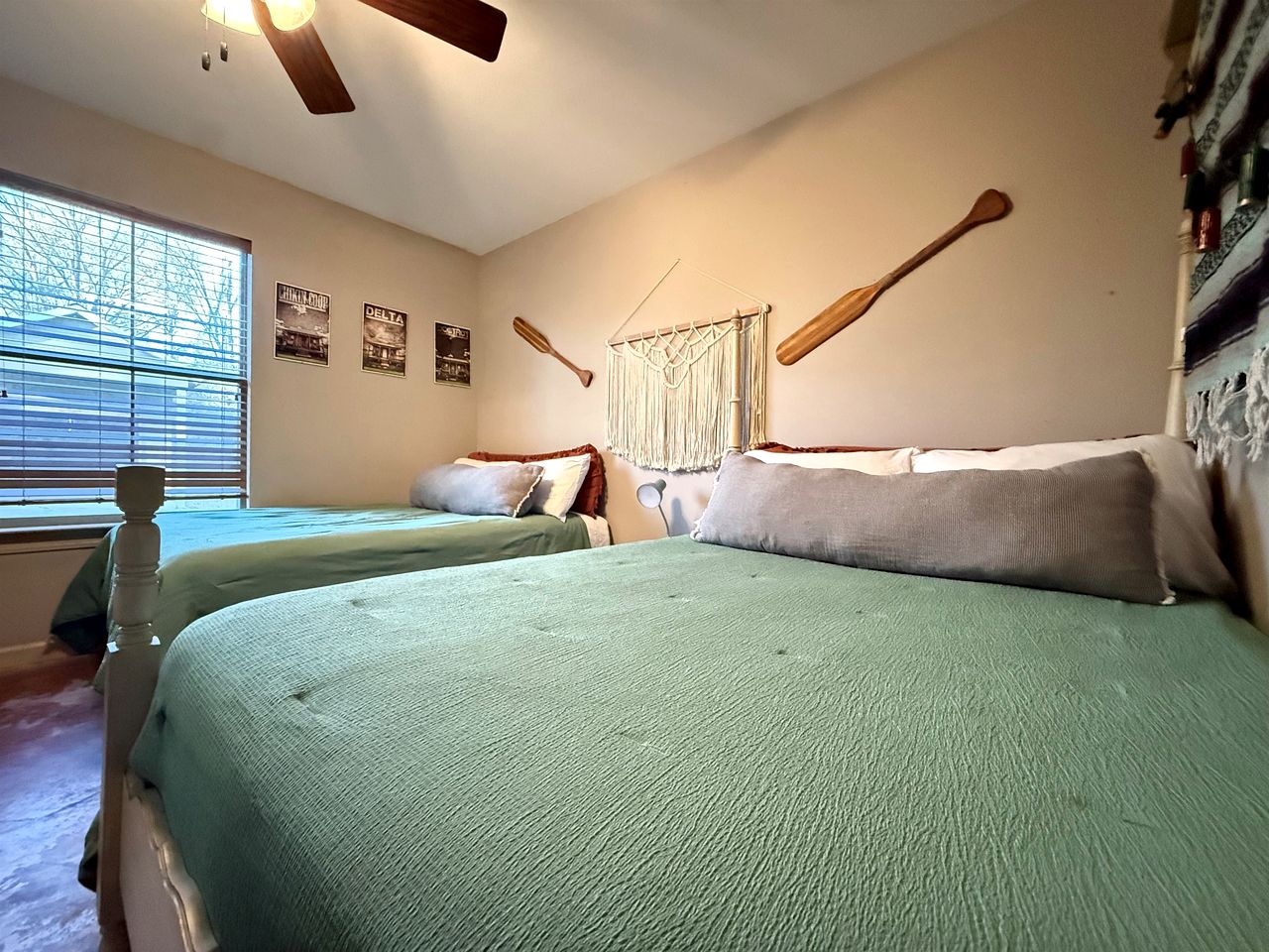 Stunning Creek-side Cabin Rental for Family Friendly Stays in Liberty, Mississippi