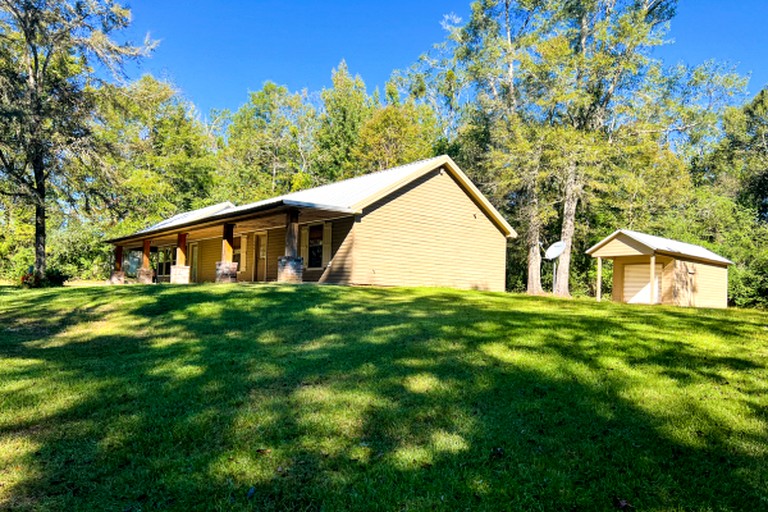 Cabins (United States of America, Liberty, Mississippi)
