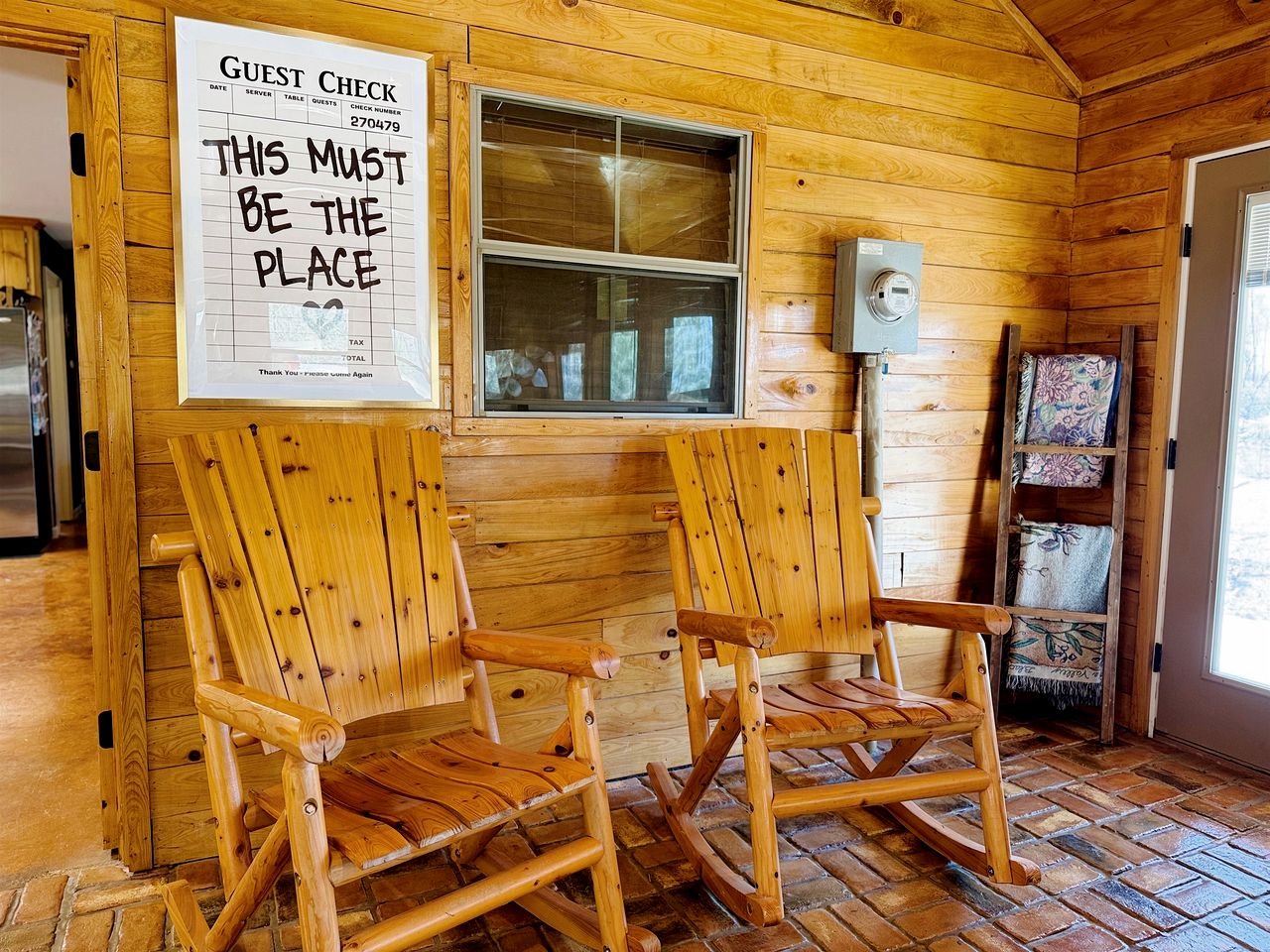 Stunning Creek-side Cabin Rental for Family Friendly Stays in Liberty, Mississippi