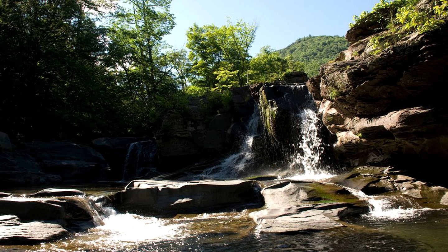 Stunning Creekside Cottage with Waterfall Views in the Catskills, New York