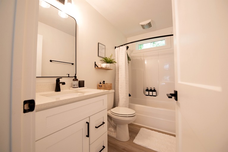 Tiny Mojo, Tiny Houses, Monteagle, United States of America Glamping Hub