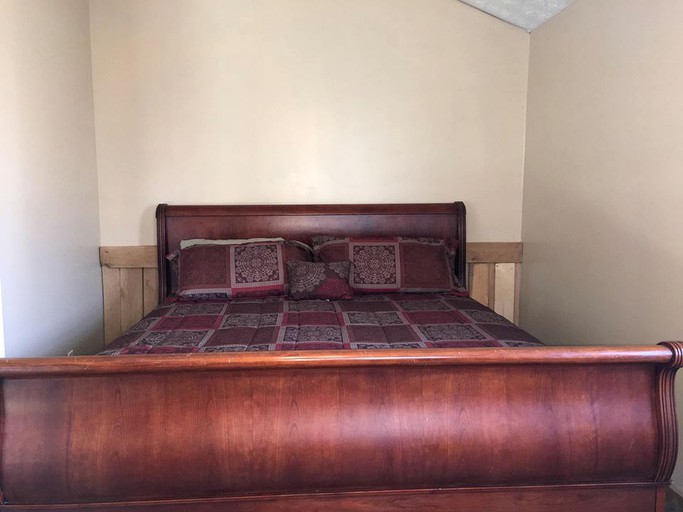 Log Cabins (Genoa, West Virginia, United States)