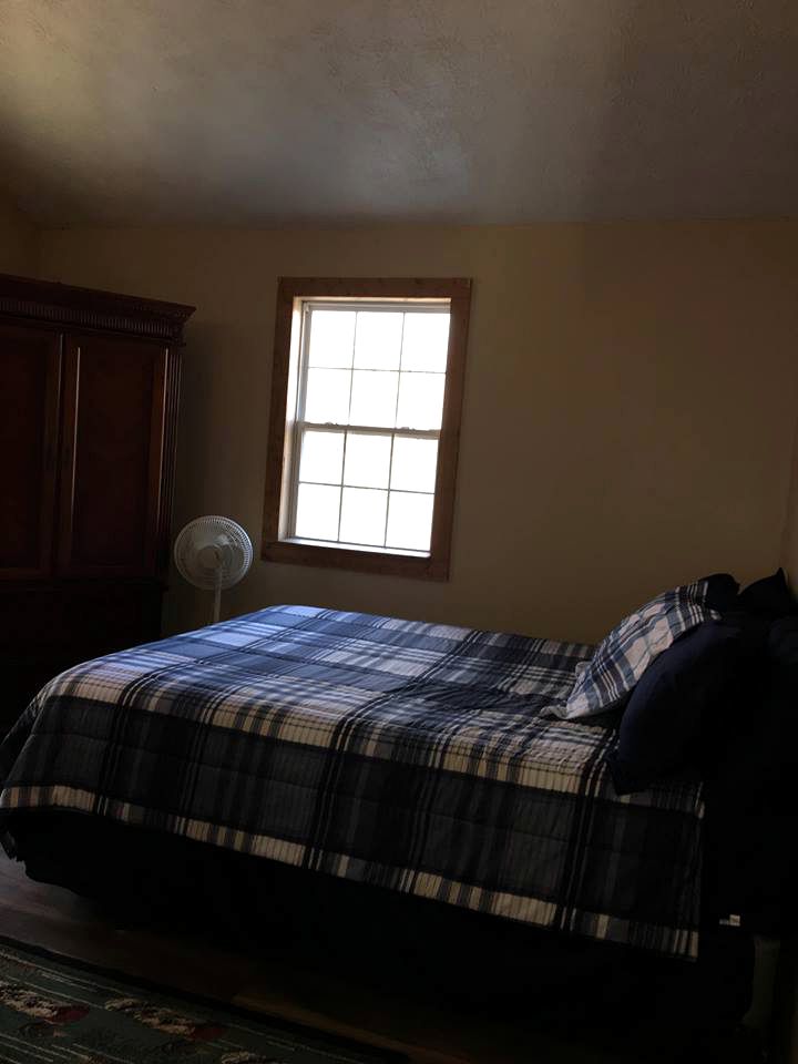 Stunning Getaway Cabin with Expansive Decks near Huntington, West Virginia