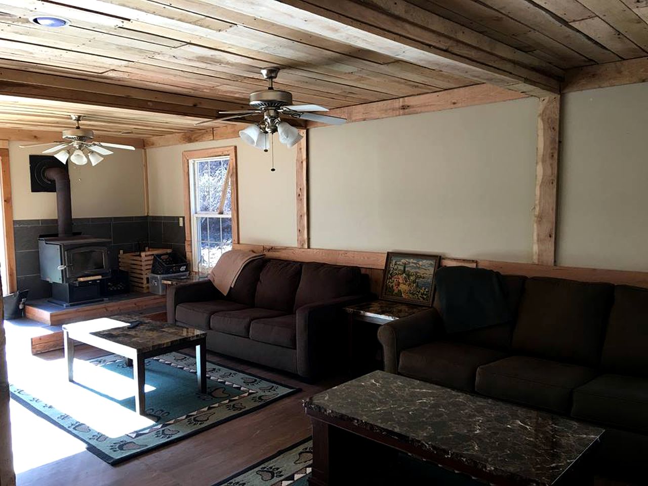 Stunning Getaway Cabin with Expansive Decks near Huntington, West Virginia