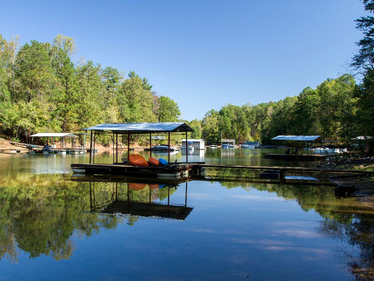 Stunning Lakefront Cabin with a Pool Table in Gainesville, Georgia