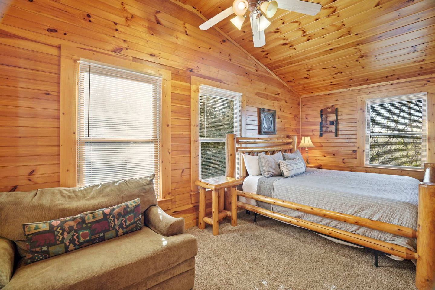 Stunning Log Cabin with Movie Theatre & Hot Tub near Arts and Crafts District in Gatlinburg, TN