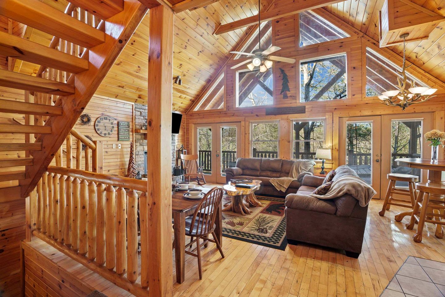 Stunning Log Cabin with Movie Theatre & Hot Tub near Arts and Crafts District in Gatlinburg, TN