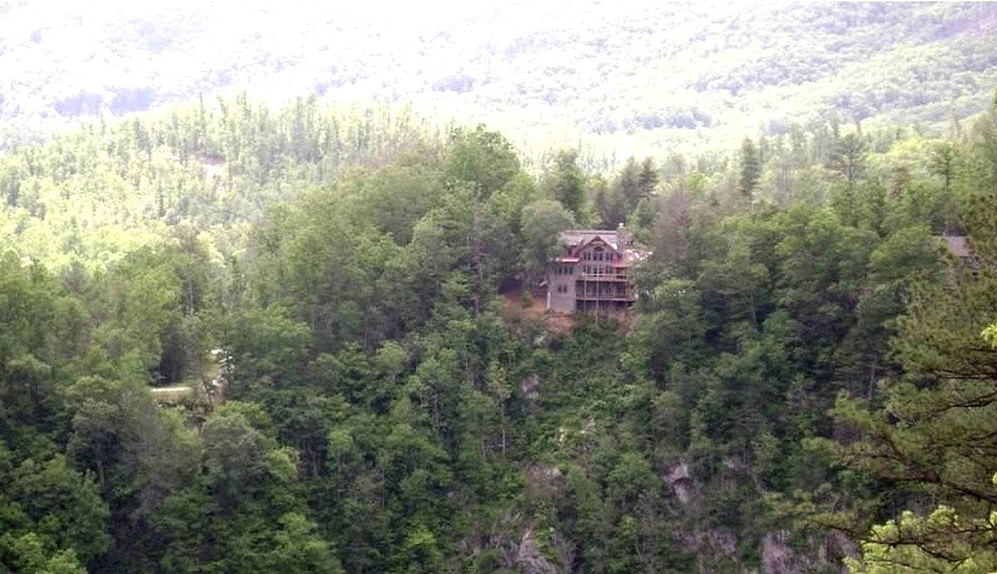 Luxury Cabin Rental in North Carolina