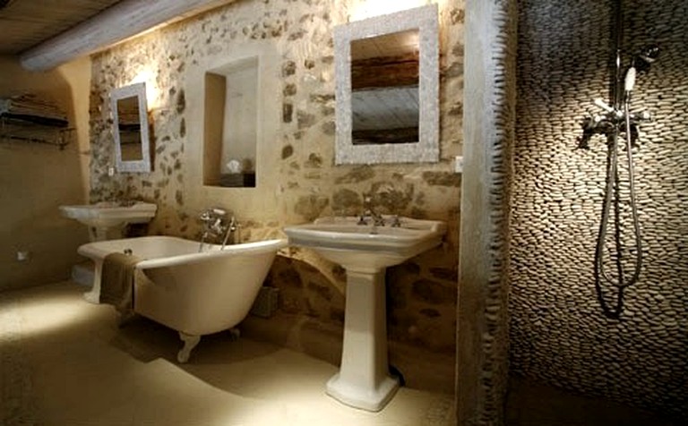 Cottages (Beaumes de Venise, Provence-Alpes-Côte d'Azur, France)