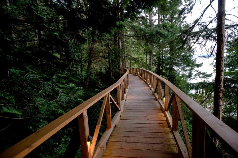 Tented Cabins (Halfmoon Bay, British Columbia, Canada)