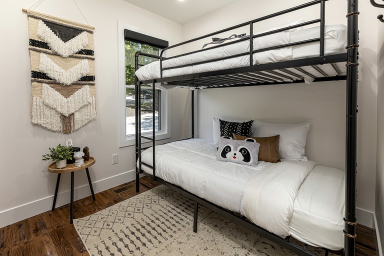 Cabins (United States of America, Goreville, Illinois)