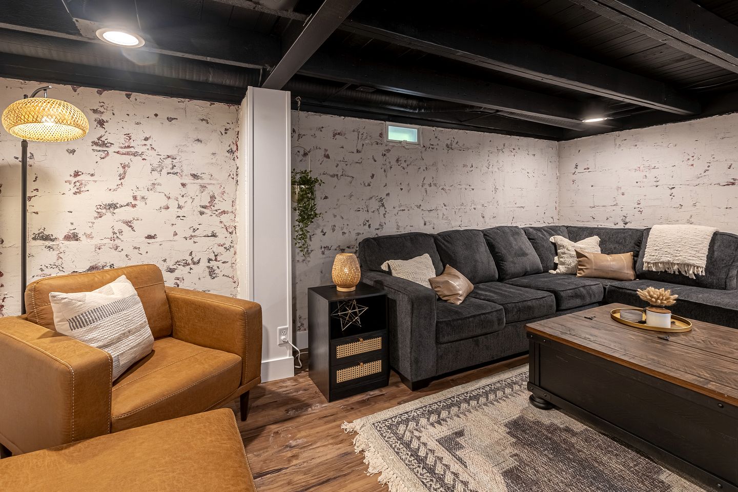 Stunning Modern Cabin with Hot-tub in Makanda, illinois