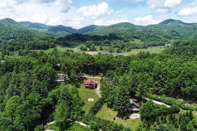 Cabins (United States of America, Cullowhee, North Carolina)