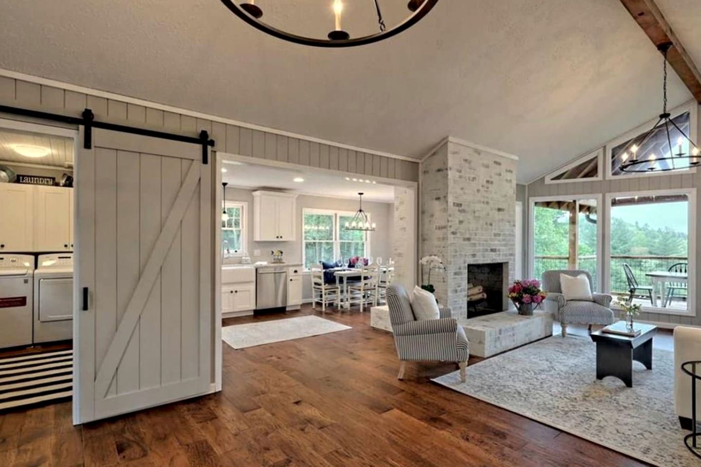 Beautiful Cabin with Gorgeous Views from the Spacious Deck for an Amazing Getaway by Lake Glenville in Cullowhee, North Carolina