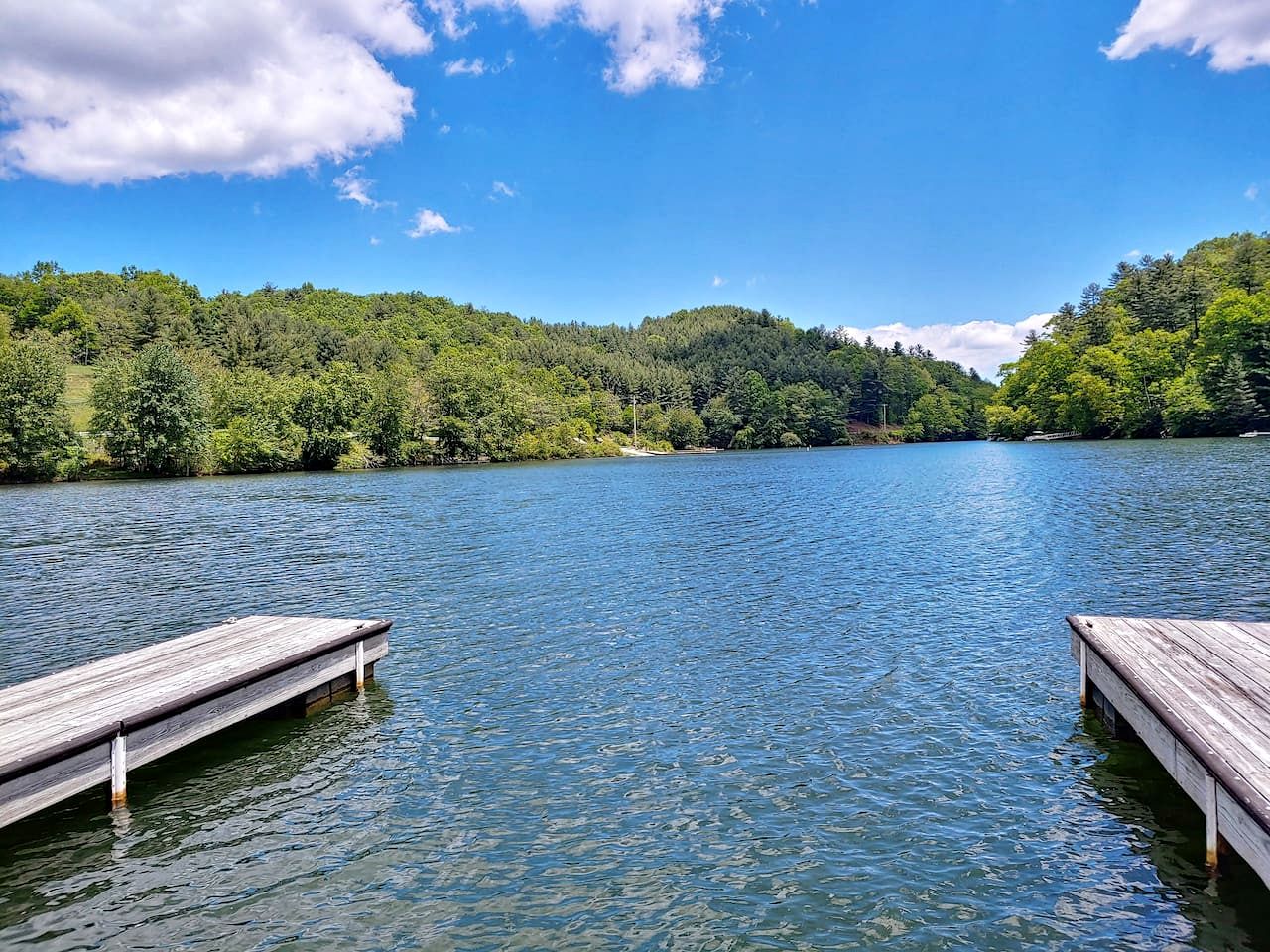 Beautiful Cabin with Gorgeous Views from the Spacious Deck for an Amazing Getaway by Lake Glenville in Cullowhee, North Carolina
