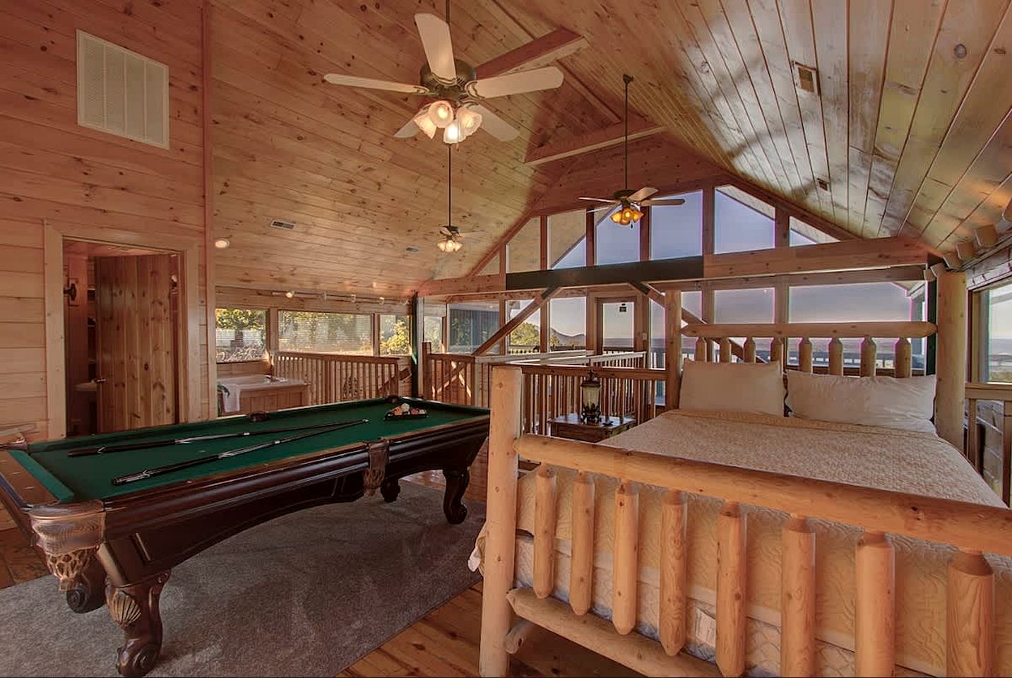 Stunning Mountain View Cabin with Hot Tub & Game Room near Pigeon Forge, Sevierville TN