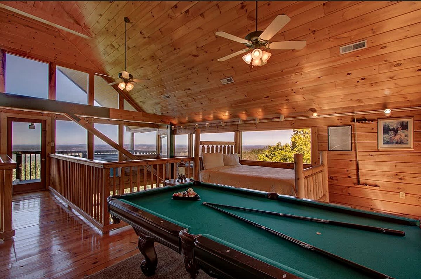 Stunning Mountain View Cabin with Hot Tub & Game Room near Pigeon Forge, Sevierville TN