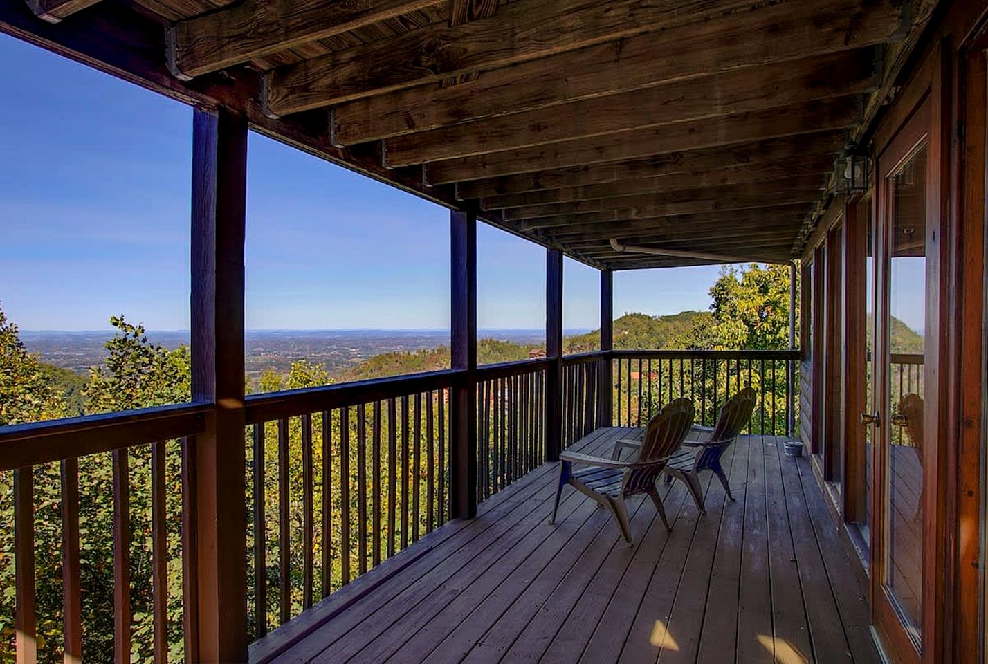 Stunning Mountain View Cabin with Hot Tub & Game Room near Pigeon Forge, Sevierville TN