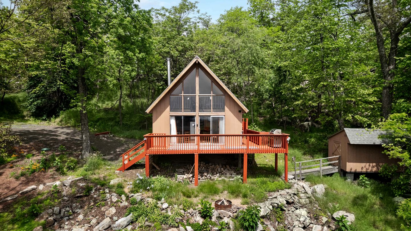 Rustic-Modern Chalet w/ Fire Pit, Deck & Views in Slanesville, WV