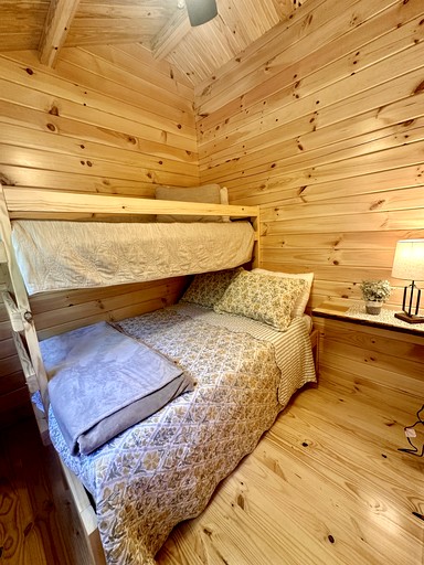 Cabins (United States of America, Steuben, Maine)