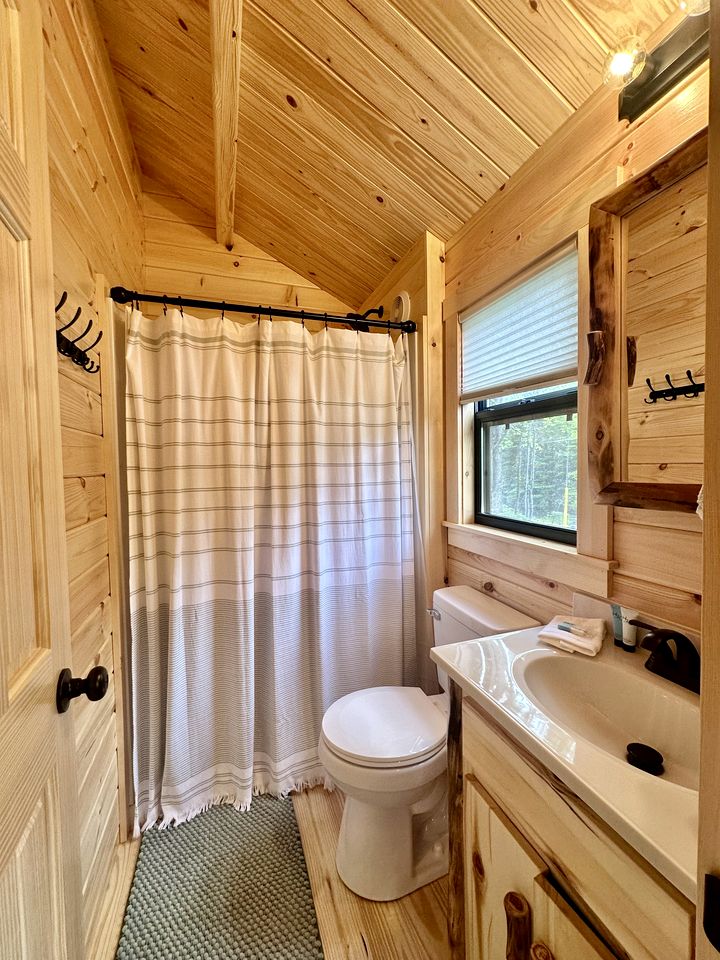 Stunning Oceanfront Cabin Nestled Amidst Trees in Steuben, Maine