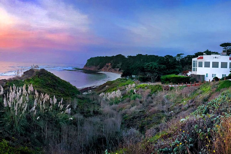 RU Stunning Oceanview Coastal Home Beach, Trails, Family Activities