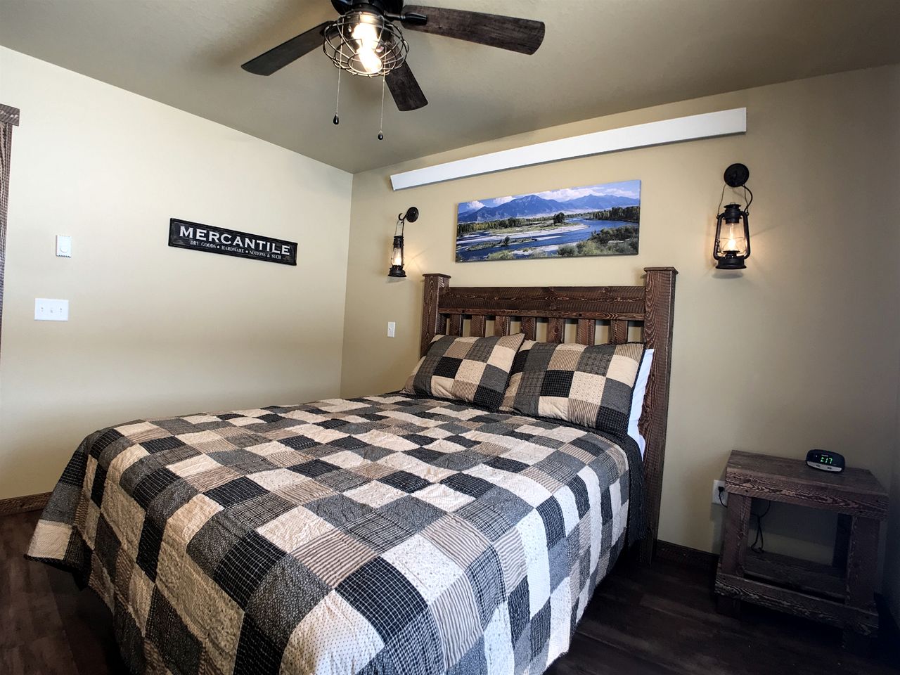 Stunning Old West Cabin with Fireplace in Island Park, Idaho