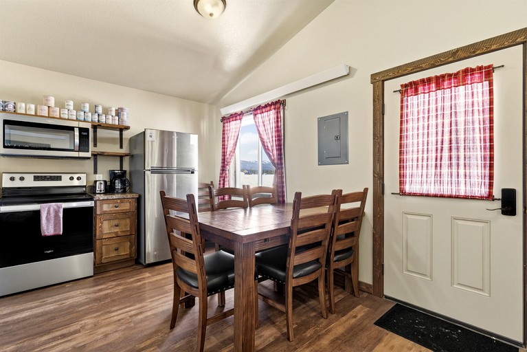 Cabins (United States of America, Island Park, Idaho)