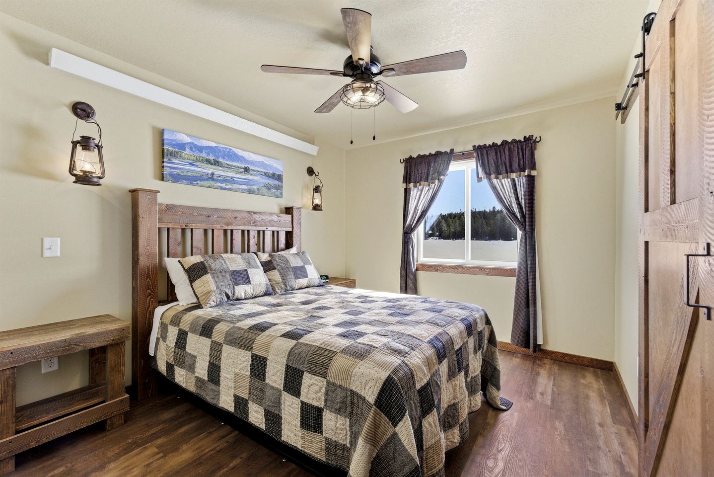 Stunning Old West Cabin with Fireplace in Island Park, Idaho