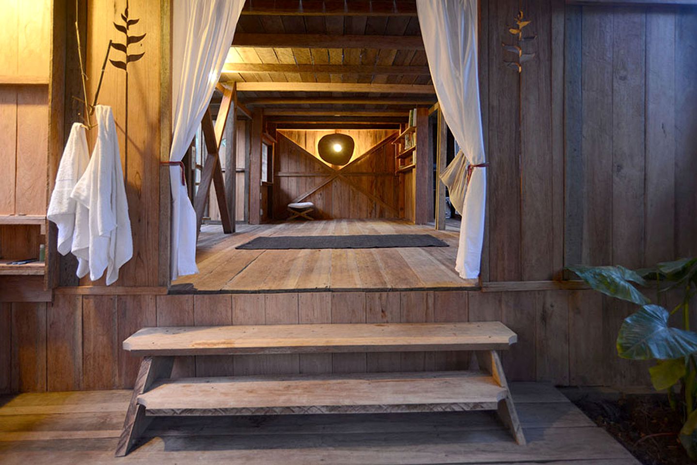 Stunning Open-Air Bungalow Rentals in the Colombian Amazon