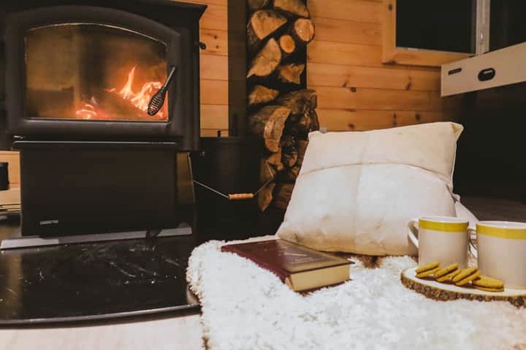 Cabins (Canada, Sainte Lucie des Laurentides, Quebec)