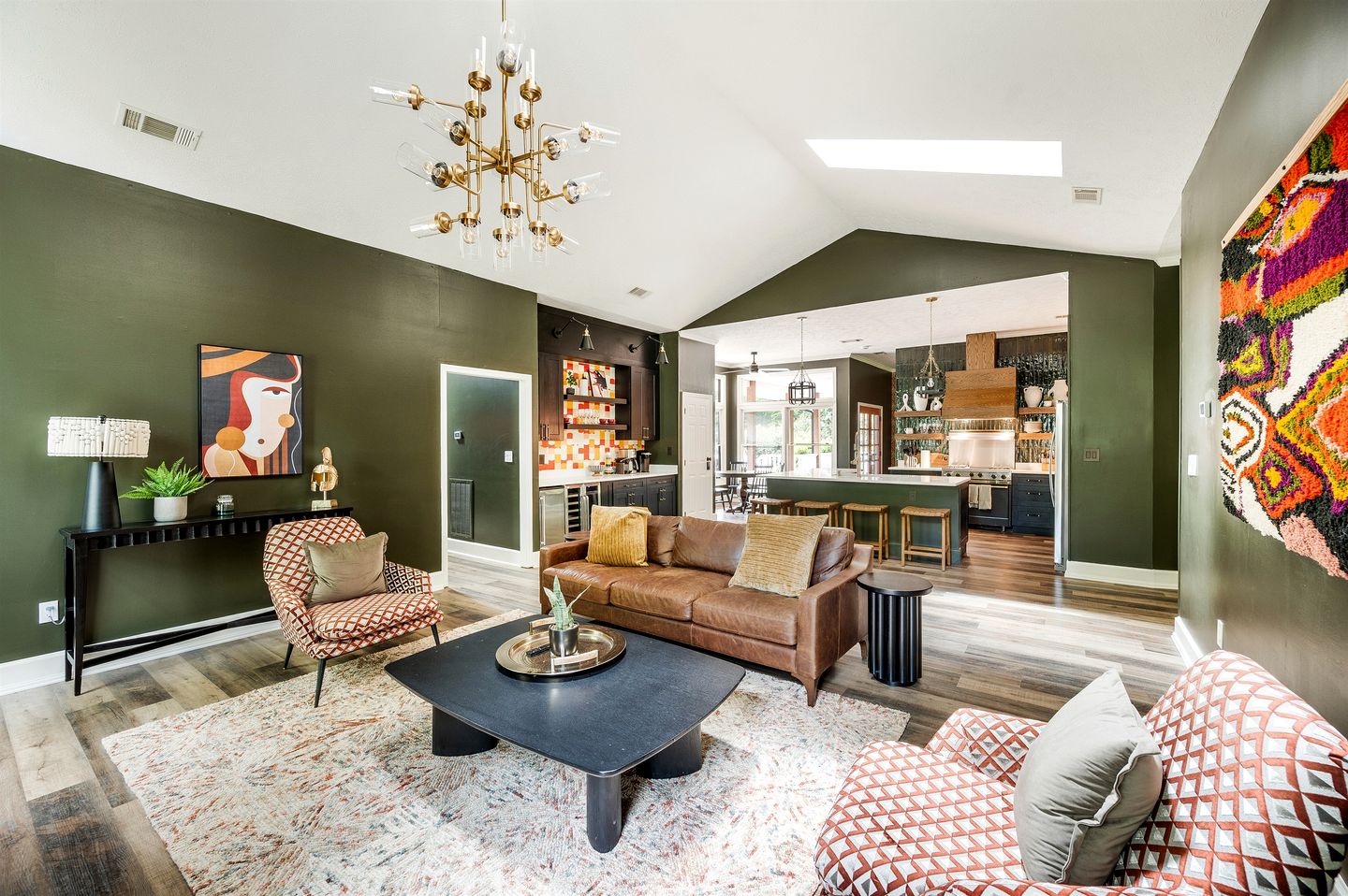 Stunning Rental with Hot-Tub, Theater Room and Great Landscape in Tennessee