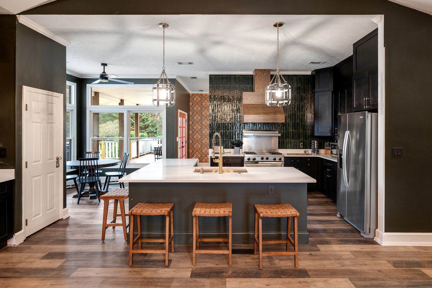 Stunning Rental with Hot-Tub, Theater Room and Great Landscape in Tennessee