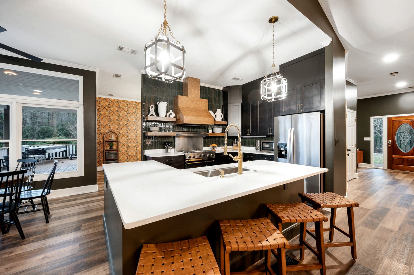 Stunning Rental with Hot-Tub, Theater Room and Great Landscape in Tennessee