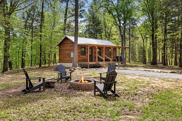 Cabins (United States of America, Nashoba, Oklahoma)