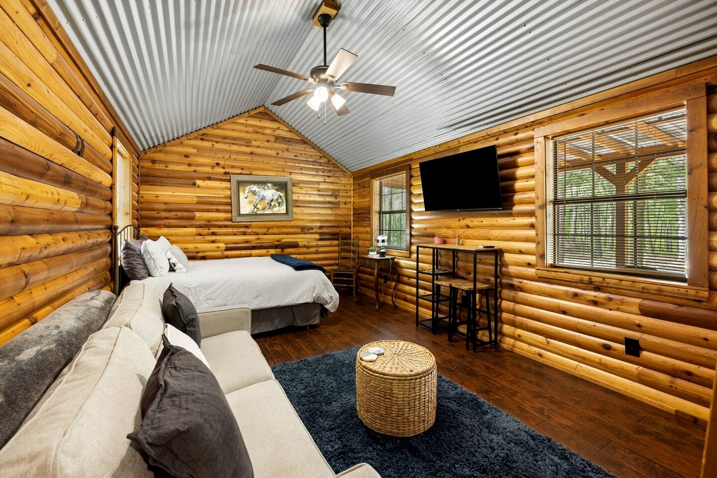 Stunning Riverfront Log Cabin Nestled Amidst Trees in Nashoba, Oklahoma