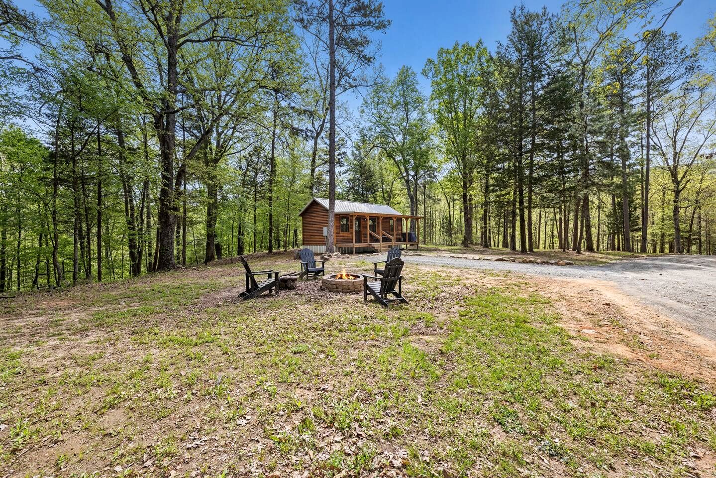 Stunning Riverfront Log Cabin Nestled Amidst Trees in Nashoba, Oklahoma