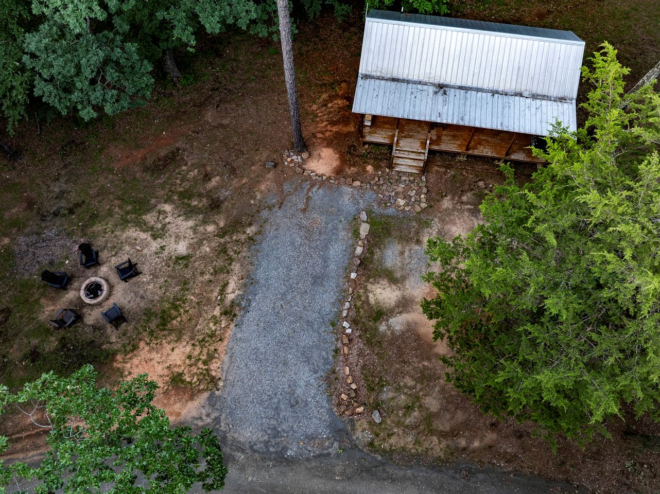 Stunning Riverfront Log Cabin Nestled Amidst Trees in Nashoba, Oklahoma
