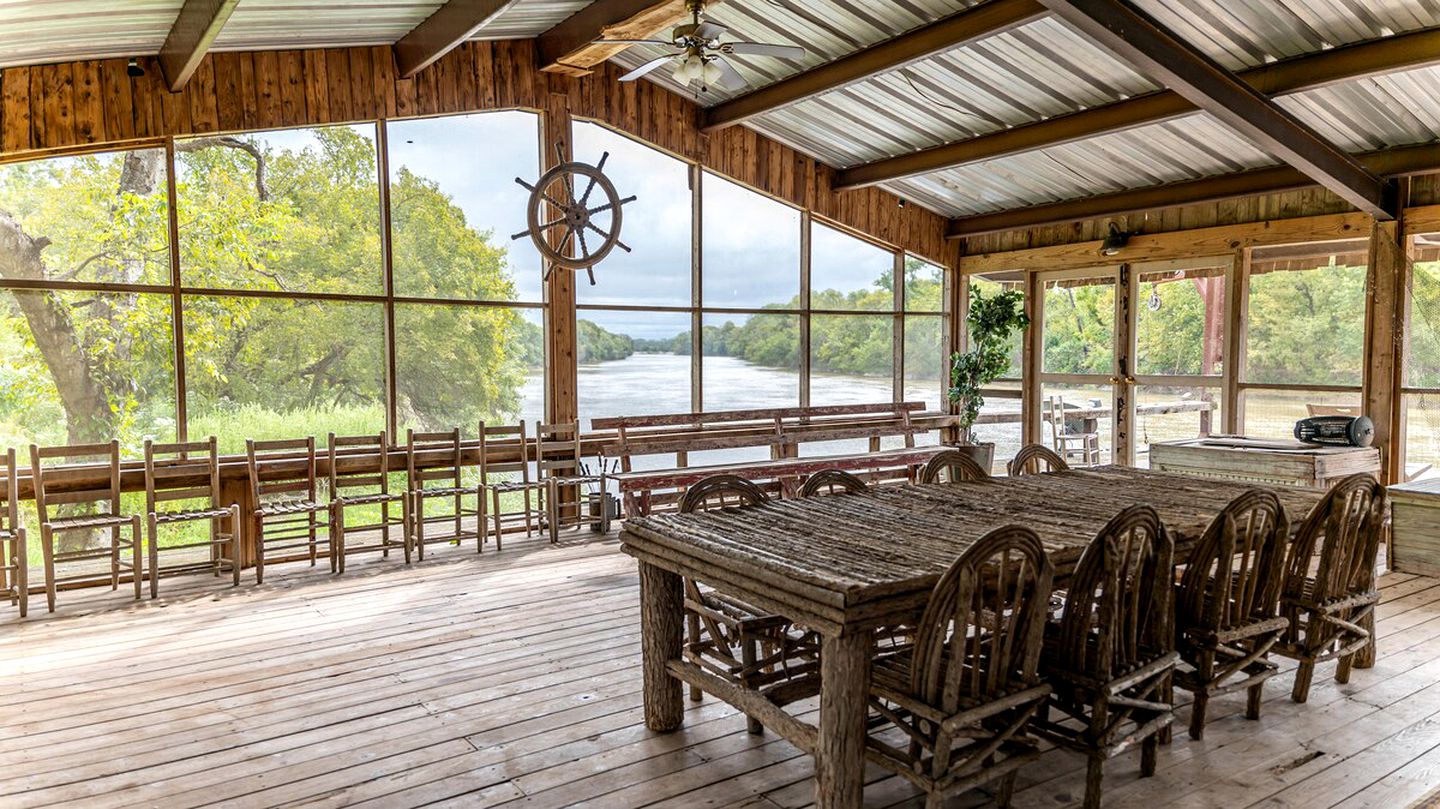 Stunning Riverside Rental in Texas, for Enjoyable Getaways to Brazos River