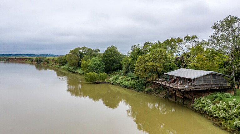Cabins (United States of America, Chilton, Texas)