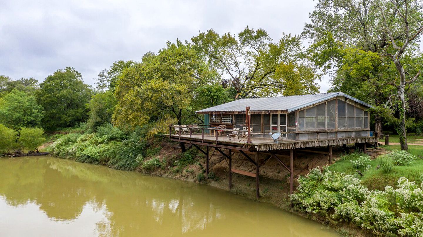 Stunning Riverside Rental in Texas, for Enjoyable Getaways to Brazos River