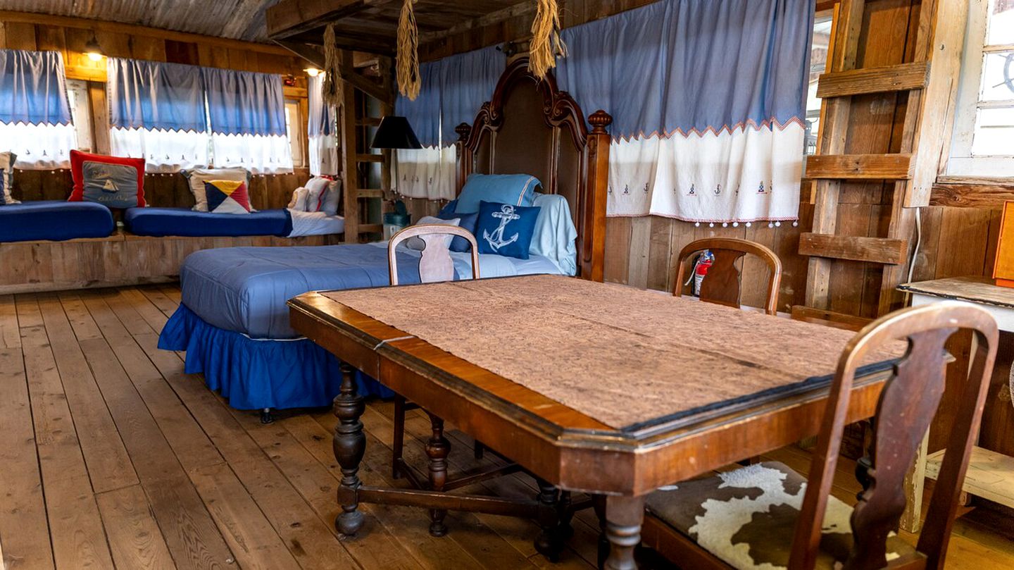 Stunning Riverside Rental in Texas, for Enjoyable Getaways to Brazos River