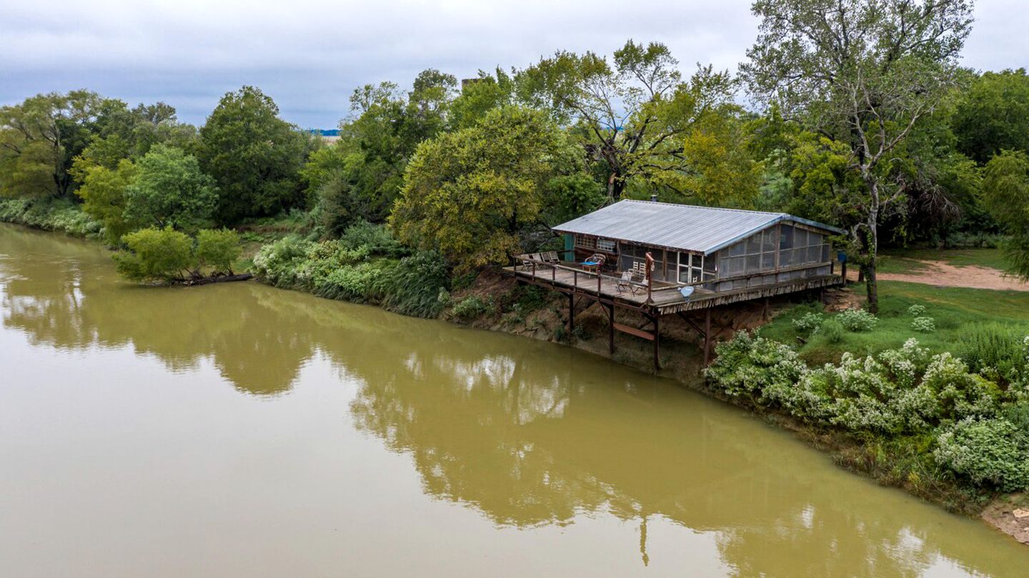 Stunning Riverside Rental in Texas, for Enjoyable Getaways to Brazos River