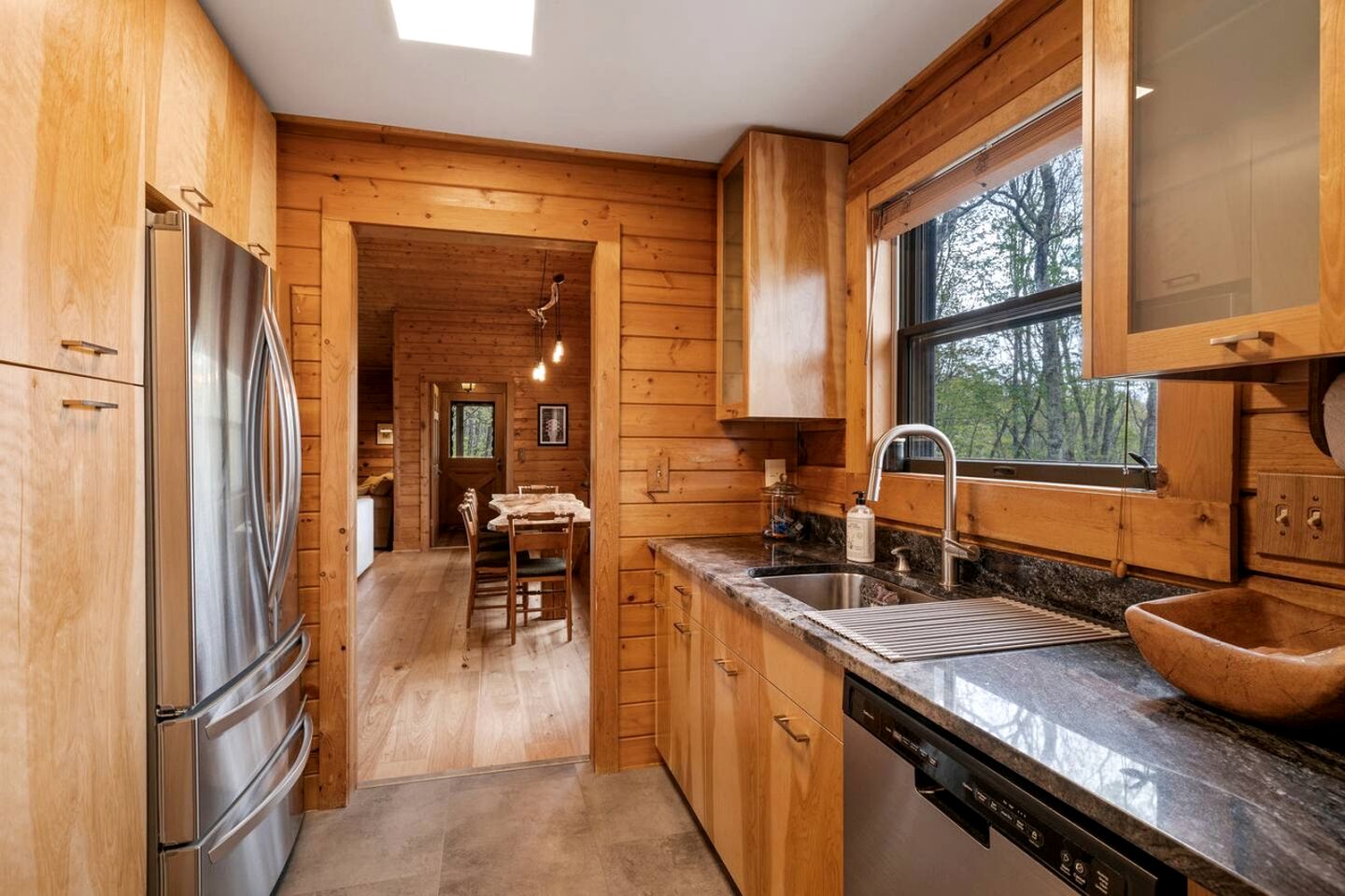 Cozy Group Cabin Surrounded by Nature in North Carolina