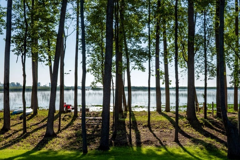 Cabins (United States of America, Au Gres, Michigan)