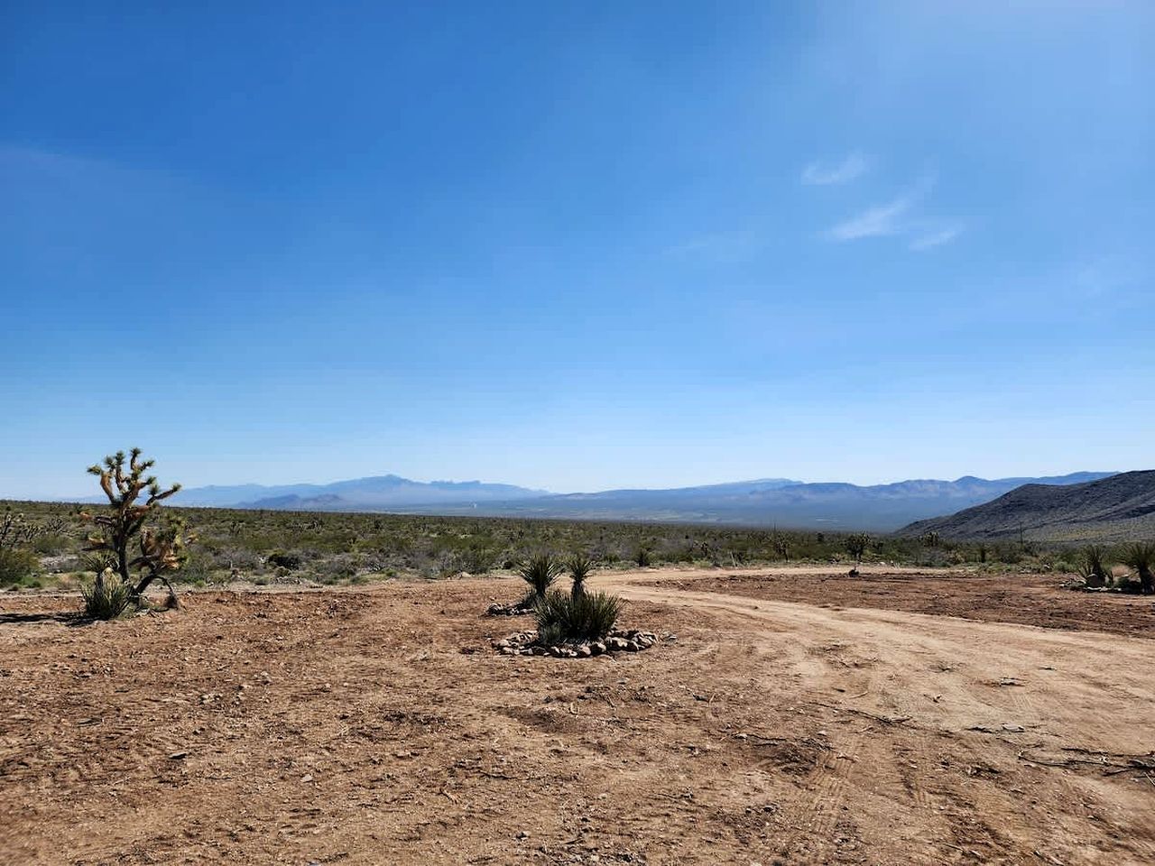 Stunning Tiny House with Picnic Space, Barbecue and Fire Pit in Meadview, Arizona