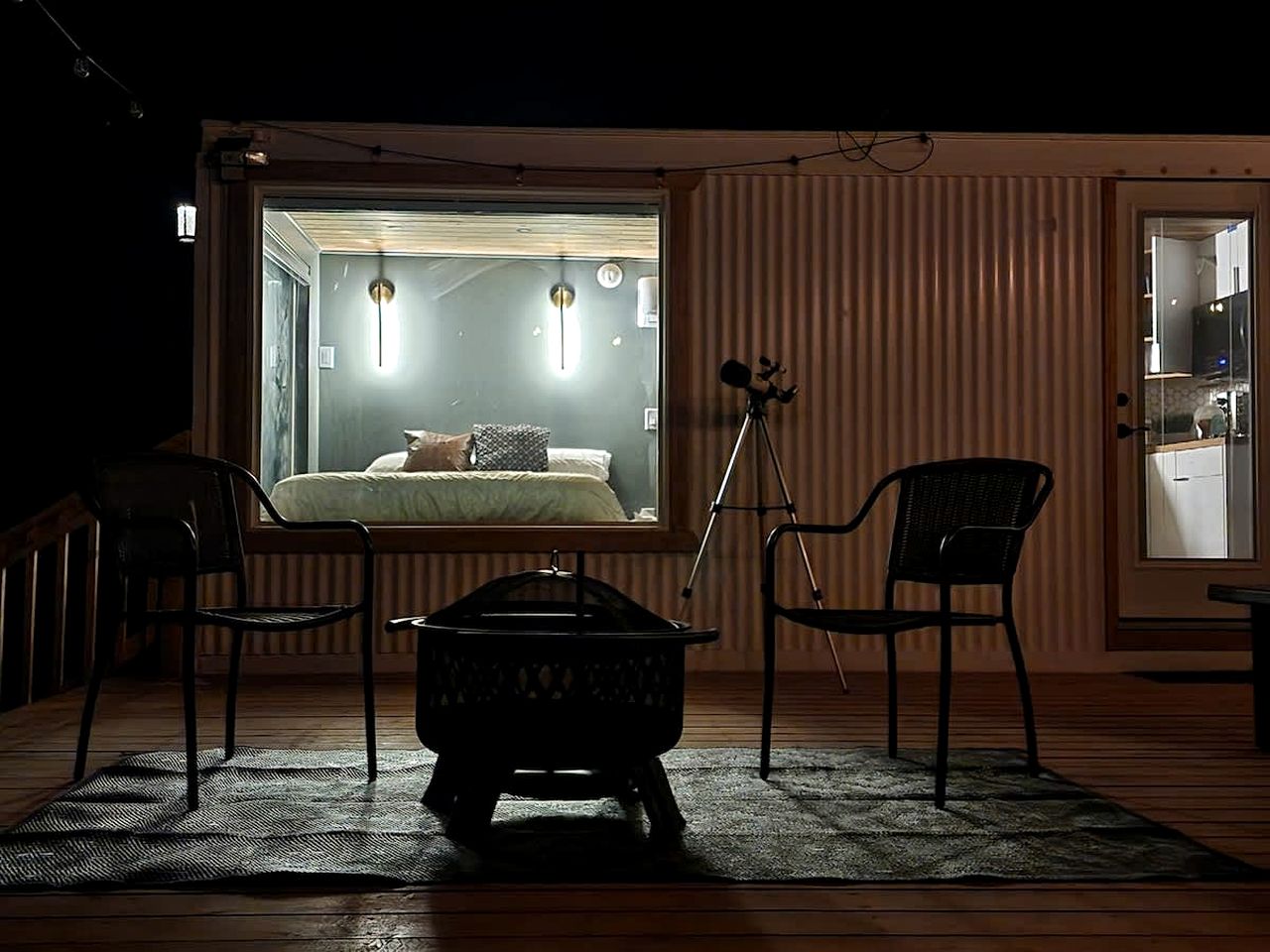 Stunning Tiny House with Picnic Space, Barbecue and Fire Pit in Meadview, Arizona