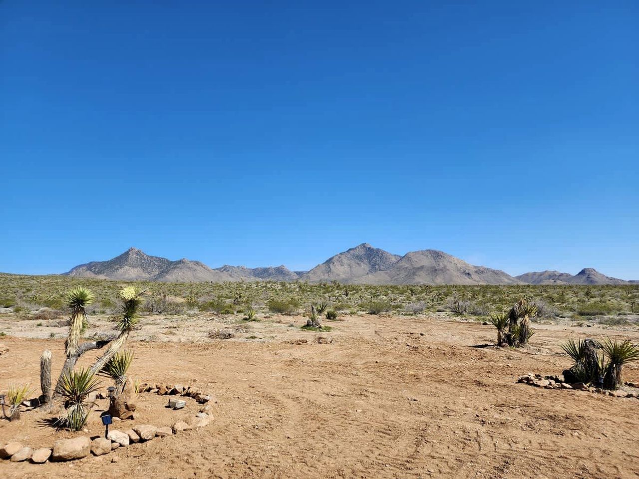 Stunning Tiny House with Picnic Space, Barbecue and Fire Pit in Meadview, Arizona