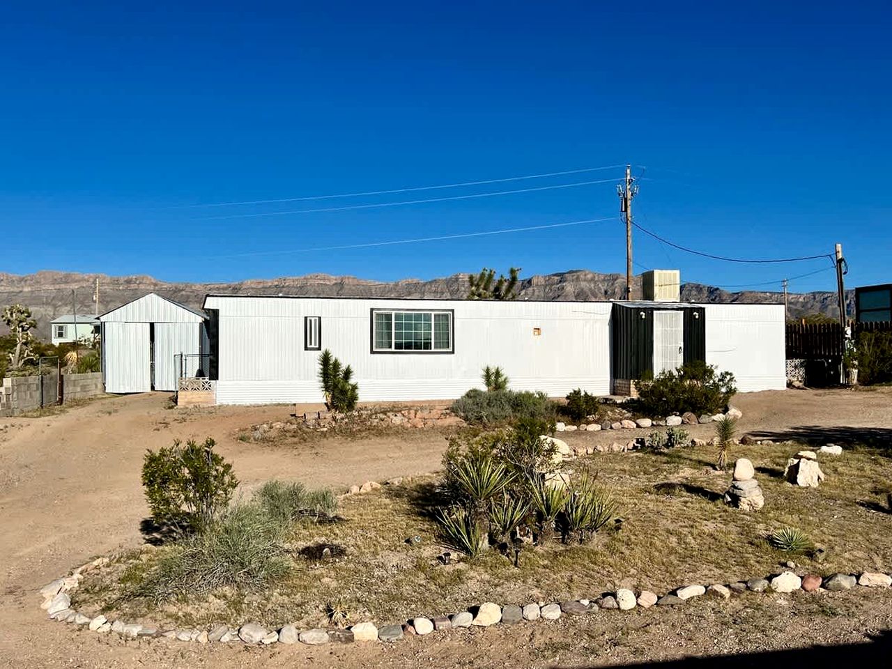 Stunning Vacation Rental with Foosball and Barbecue in Meadview, Arizona