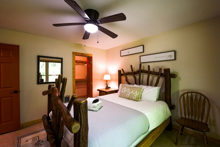 Cabins (United States of America, Sylva, North Carolina)
